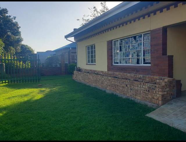 4 BEDROOM HOUSE FOR SALE IN BRENTHURST